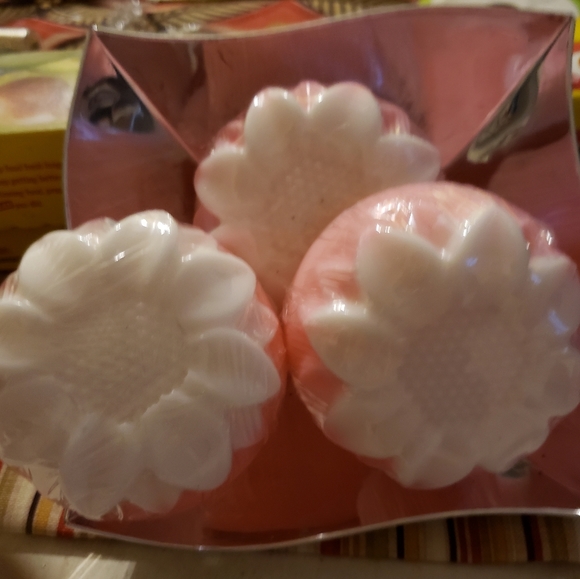 Soaps 🧼 with Essential Oils 3 Set - Picture 2 of 3
